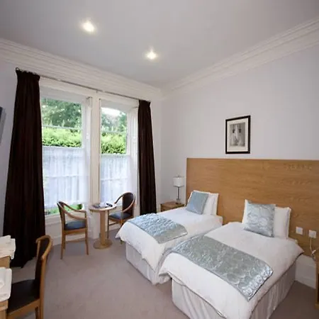 Cliff Lawn 4* Leeds (West Yorkshire)