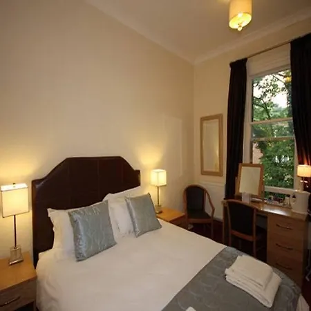 Guest house Cliff Lawn 4*